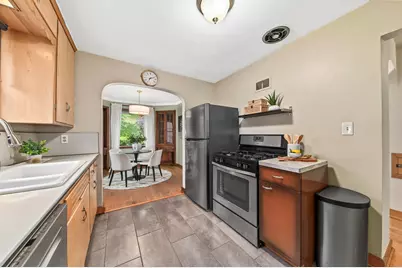 5532 N 11th St, Milwaukee, WI 53209 - Photo 10