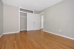 8531 W Lawrence Ave, Milwaukee, WI 53225 - Photo 12