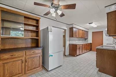 6544  Mohawk Rd, Wayne, WI 53002 - Photo 8