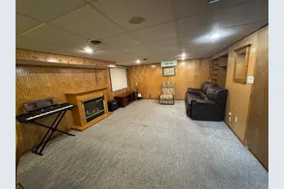 4710 W Sumac Pl, Milwaukee, WI 53219 - Photo 18
