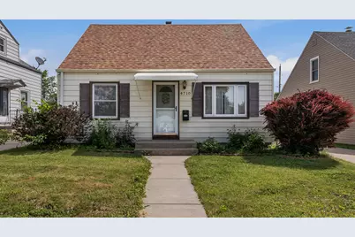 4710 W Sumac Pl, Milwaukee, WI 53219 - Photo 1