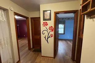 4710 W Sumac Pl, Milwaukee, WI 53219 - Photo 8