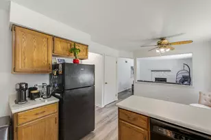 N78W15289 Haymeadow Rd, Menomonee Falls, WI 53051 - Photo 10