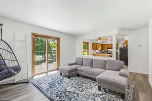 N78W15289 Haymeadow Rd, Menomonee Falls, WI 53051 - Photo 8