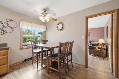 5249  Lakeside Dr, Greendale, WI 53129 - Photo 10