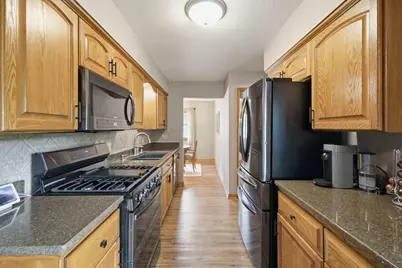 5249  Lakeside Dr, Greendale, WI 53129 - Photo 8
