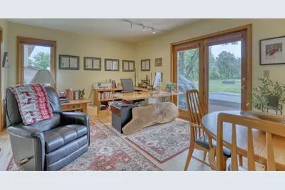 10929 W Hope Ave, Wauwatosa, WI 53222 - Photo 14