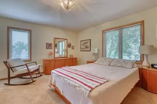 10929 W Hope Ave, Wauwatosa, WI 53222 - Photo 48