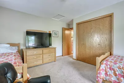 10929 W Hope Ave, Wauwatosa, WI 53222 - Photo 42
