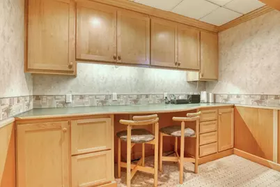 10929 W Hope Ave, Wauwatosa, WI 53222 - Photo 34