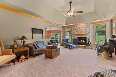 W230N7956  Bluebill Dr, Sussex, WI 53089 - Photo 10