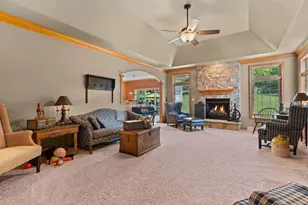 W230N7956 Bluebill Dr, Sussex, WI 53089 - Photo 10