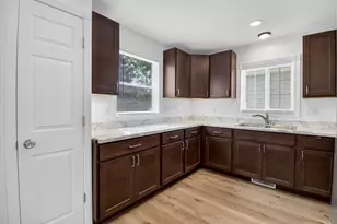 1321 Terrace Ave, Racine, WI 53403 - Photo 10