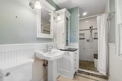 7400 N Pierron Rd, Glendale, WI 53209 - Photo 20
