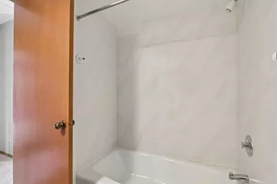 7400 N Pierron Rd, Glendale, WI 53209 - Photo 30
