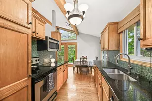 W277S8435 Riverview Dr, Vernon, WI 53149 - Photo 8