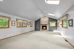 2736 Shamrock Dr, Racine, WI 53406 - Photo 12