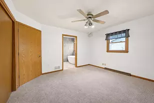 2736 Shamrock Dr, Racine, WI 53406 - Photo 18