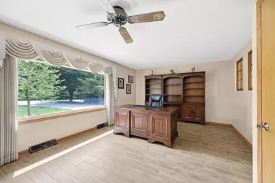 2736  Shamrock Dr, Racine, WI 53406 - Photo 4