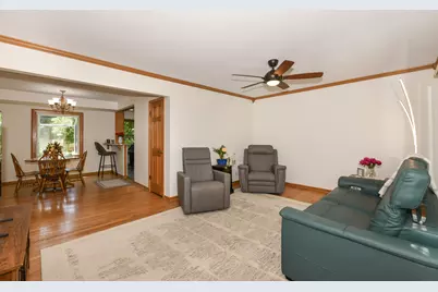 875  Plateau Ln, Brookfield, WI 53186 - Photo 10