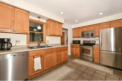 875  Plateau Ln, Brookfield, WI 53186 - Photo 20