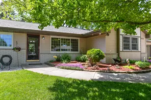 875 Plateau Ln, Brookfield, WI 53186 - Photo 4