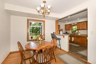 875 Plateau Ln, Brookfield, WI 53186 - Photo 8