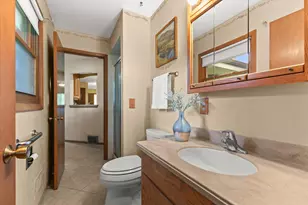12115 W Luther Ave, Hales Corners, WI 53130 - Photo 18
