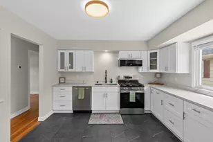 1329 Indiana St, Racine, WI 53405 - Photo 12
