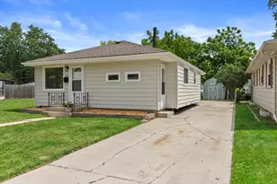 1329 Indiana St, Racine, WI 53405 - Photo 4