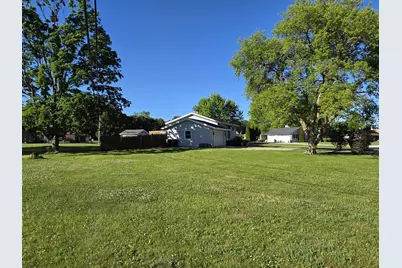 12237 W Larkspur Rd, Franklin, WI 53132 - Photo 40