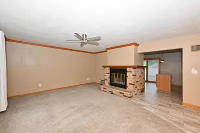12237 W Larkspur Rd, Franklin, WI 53132 - Photo 6