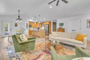718 Pershing Ave, Sheboygan, WI 53083 - Photo 2