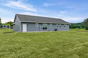 1212 Leo Dr, Holmen, WI 54636 - Photo 28