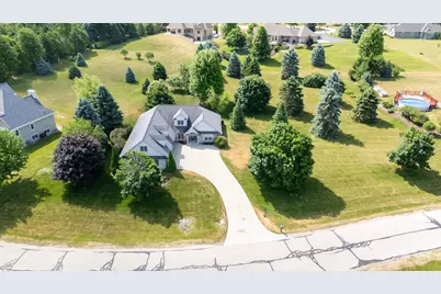 207 N Hunters Xing, Slinger, WI 53086 - Photo 34