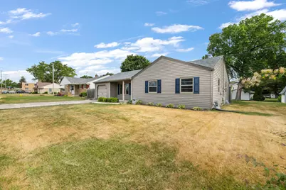 218 E Washington St, Slinger, WI 53086 - Photo 4