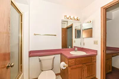 13526 W Fountain Ct, New Berlin, WI 53151 - Photo 24