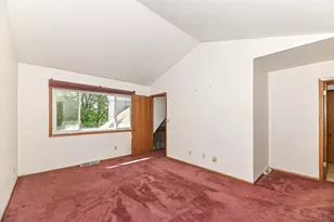 13526 W Fountain Ct, New Berlin, WI 53151 - Photo 18