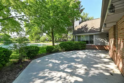 13526 W Fountain Ct, New Berlin, WI 53151 - Photo 6