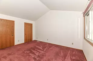 13526 W Fountain Ct, New Berlin, WI 53151 - Photo 16