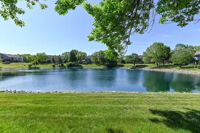 13526 W Fountain Ct, New Berlin, WI 53151 - Photo 4