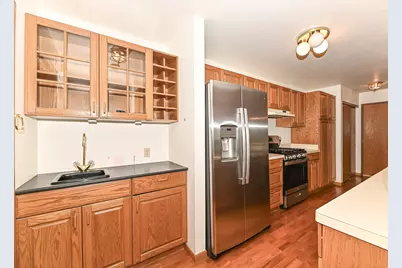 13526 W Fountain Ct, New Berlin, WI 53151 - Photo 12