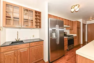13526 W Fountain Ct, New Berlin, WI 53151 - Photo 12