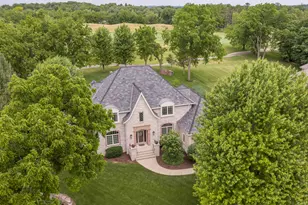 S76W26010 Prairieside Dr, Vernon, WI 53189 - Photo 2