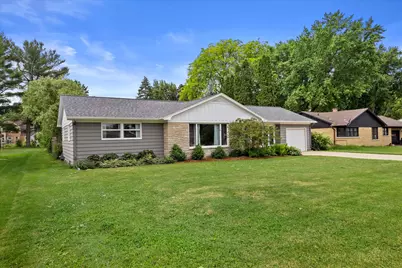 630 E Center St, Juneau, WI 53039 - Photo 2
