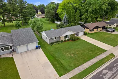 630 E Center St, Juneau, WI 53039 - Photo 4
