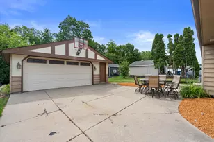7625 S Manitowoc Ave, Oak Creek, WI 53154 - Photo 22