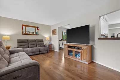 7625  Manitowoc Ave, Oak Creek, WI 53154 - Photo 2