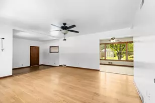 3301 E Carol Ct, Oak Creek, WI 53154 - Photo 6