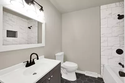 2905  Lake Vista Ct, Racine, WI 53402 - Photo 10